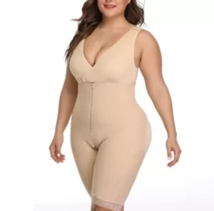 plus-size-wedding-guest-outfits-body-suit-600x592.jpg